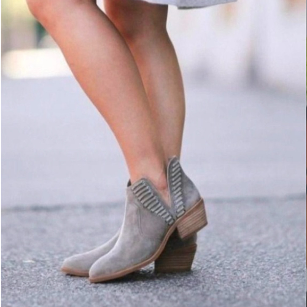 Vince Camuto Pevista Ankle Bootie Size 9.5M Beige Leather Suede Cutout